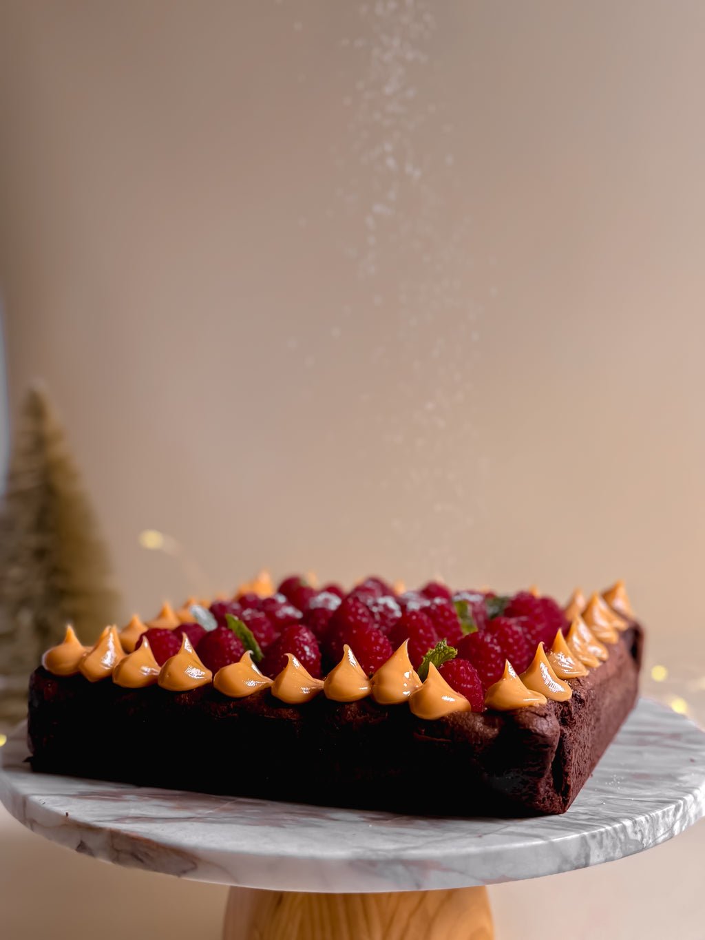 canela Brownie Cake - Christmas Edition